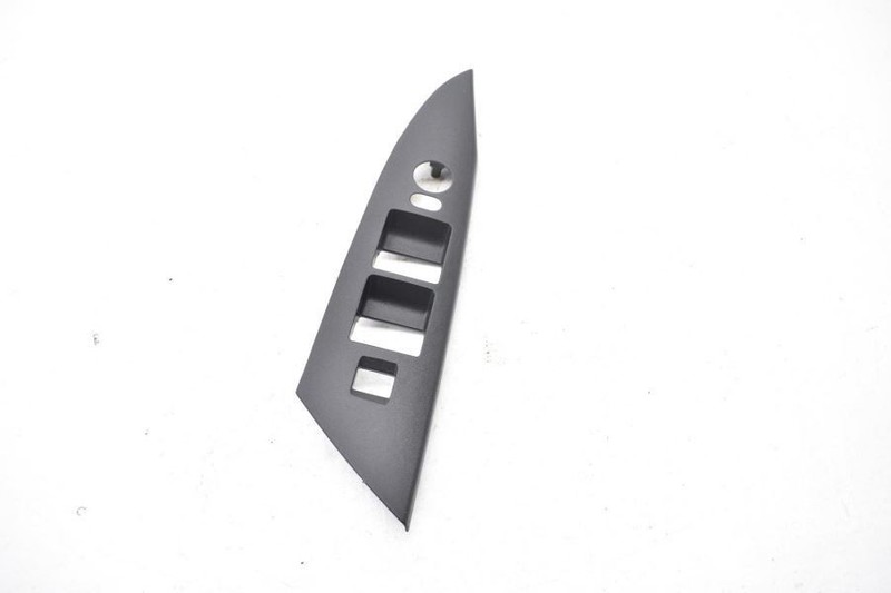2010-2013 MAZDA 3 SEDAN 2.5L LEFT FRONT MASTER WINDOW SWITCH BEZEL