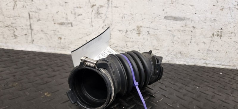 24-25 Buick Envista 1.2L Front Air Cleaner Outlet Duct Hose Tube OEM 60008449