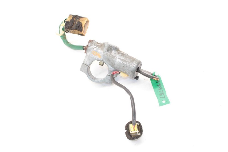96-97 Nissan Pickup D21 Ignition Switch with Key