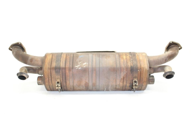 12-16 Porsche 911 Carrera 3.8L Rear Center Muffler Assembly