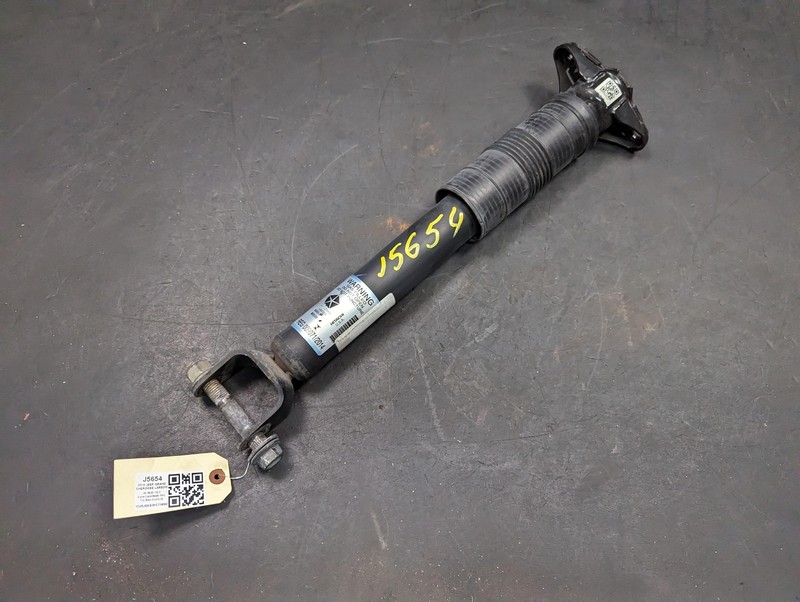 Rear Right Shock Absorber 2019 Jeep Grand Cherokee 68261971AA 2016 2017 - 2021