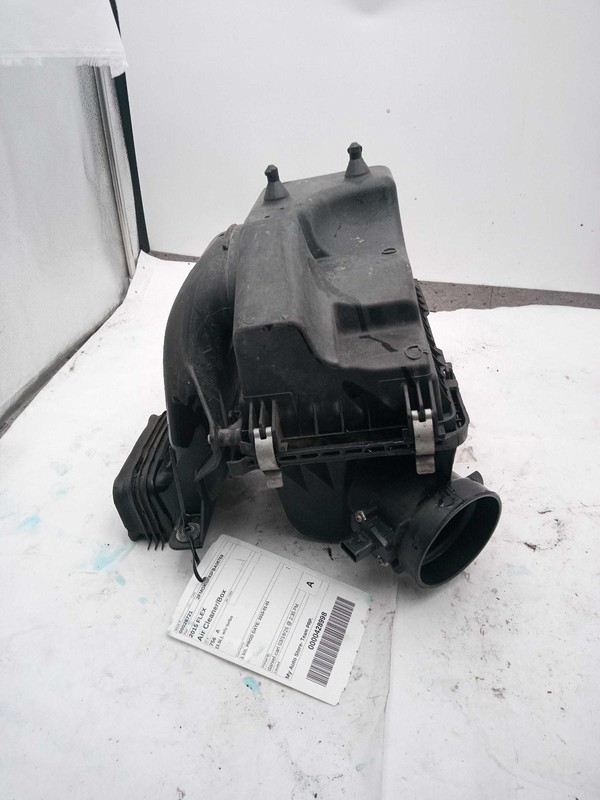 2015 Ford Flex Air Cleaner Assembly OEM Black AA5Z9A600B 127K Miles