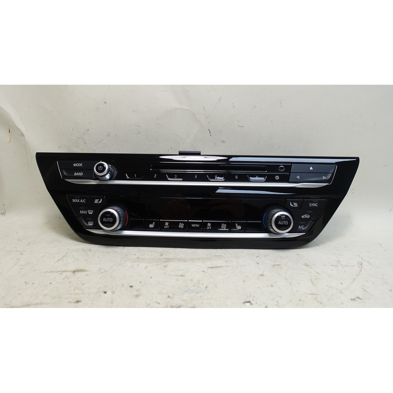 17-18 BMW G30 5-Series Factory Climate Control HVAC Radio Face Plate Panel OEM