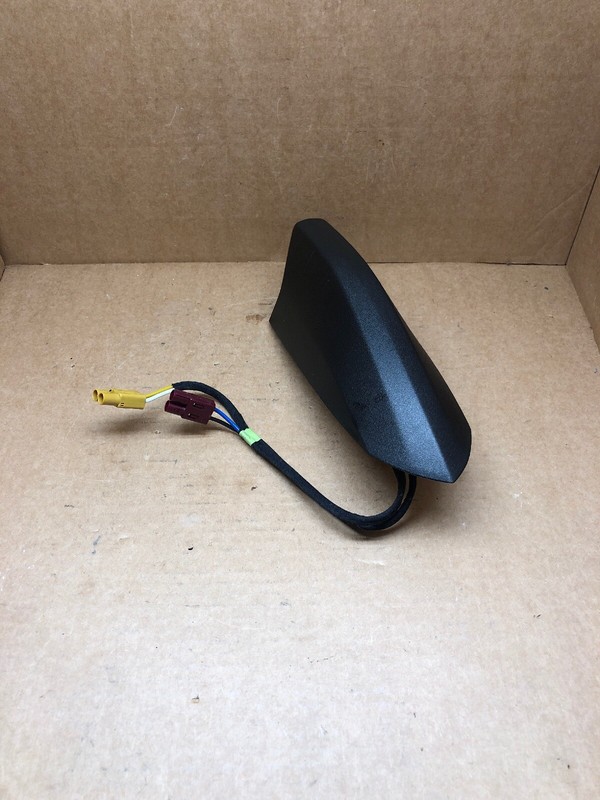 84284668 2019 Equinox Gm Chevy Chevrolet GMC roof radio antenna OEM