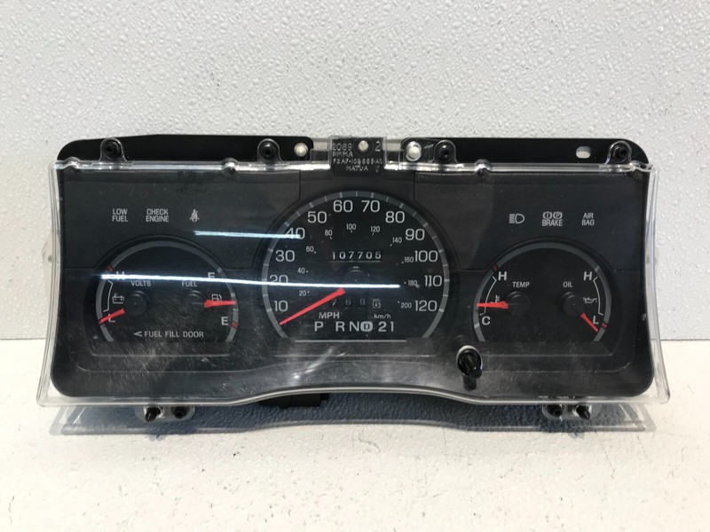 03-05 Crown Victoria Speedometer Instrument Cluster Gauges 107,705k Miles