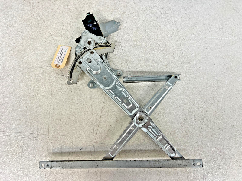 ⭐2011-2024 INFINITI QX80 REAR LEFT DOOR WINDOW REGULATOR & MOTOR OEM LOT2661