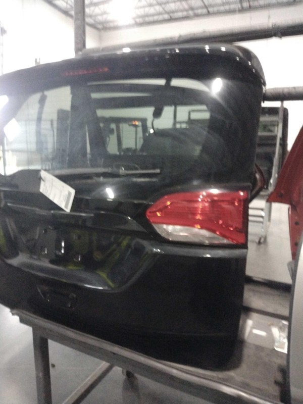 Used Deck Lid fits: 2019 Chrysler Pacifica camera power liftgate privacy tint gl