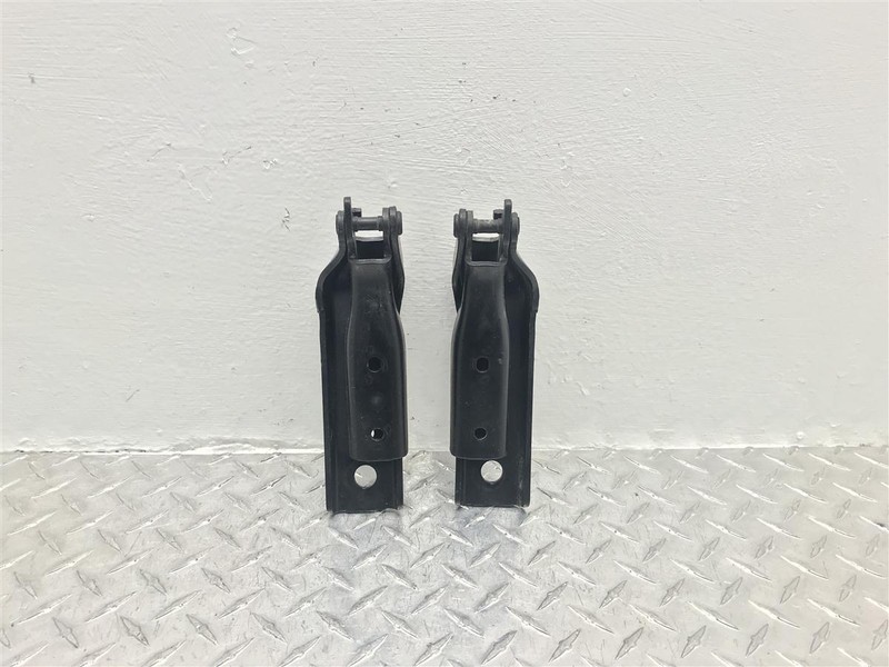 2005 SATURN VUE HOOD HINGES PAIR OEM 118.GM7405