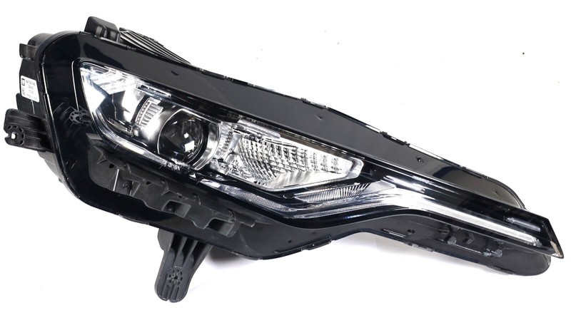 2019-2024 Chevrolet Camaro RH Front Passenger Headlight HID OEM GM USED 84756148
