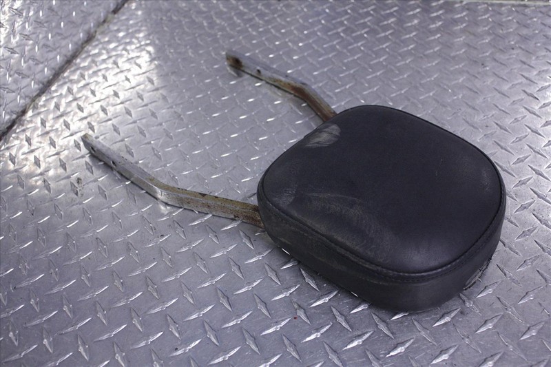 2001 HONDA VT 750 CD2 SHADOW REAR BACK SUPPORT CUSHION SISSY BARS OEM VT750 01