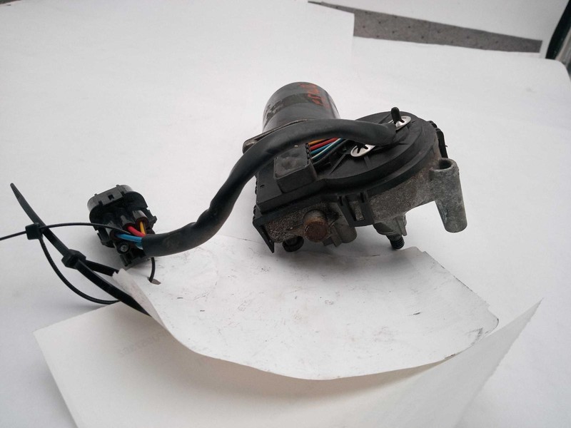 Used Windshield Wiper Motor fits: 2015 Hyundai Tucson hydrogen FCV Grade B