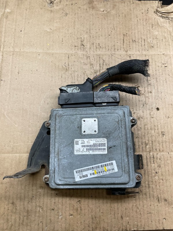 2007 2008 Chrysler Avenger Sebring Engine Computer Module ECM p68022133a R2001