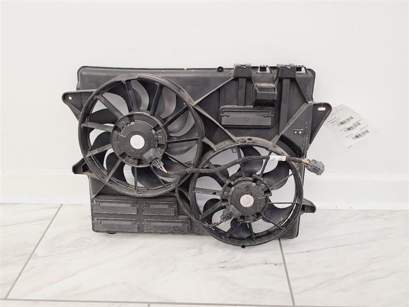 Radiator Fan Motor Fan Assembly Fits 15-20 MUSTANG 570619