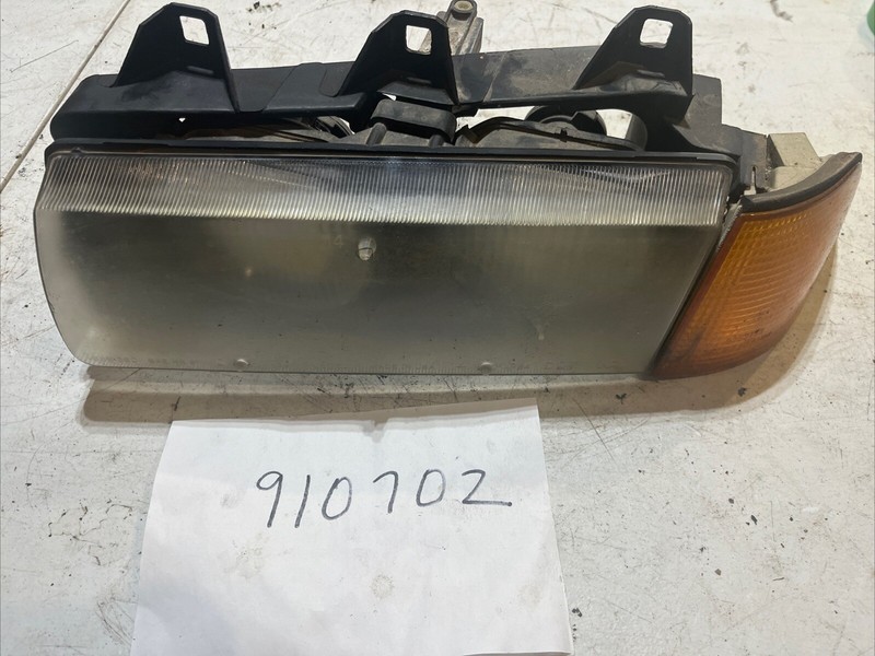 1992-1999 BMW E36 318i 323i 325i M3 Original Right Passenger Side Headlight OEM