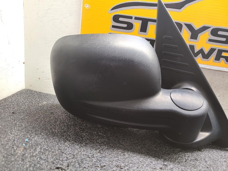 2005 JEEP LIBERTY Right passenger Door Mirror Power heat OEM 02 03 04 05