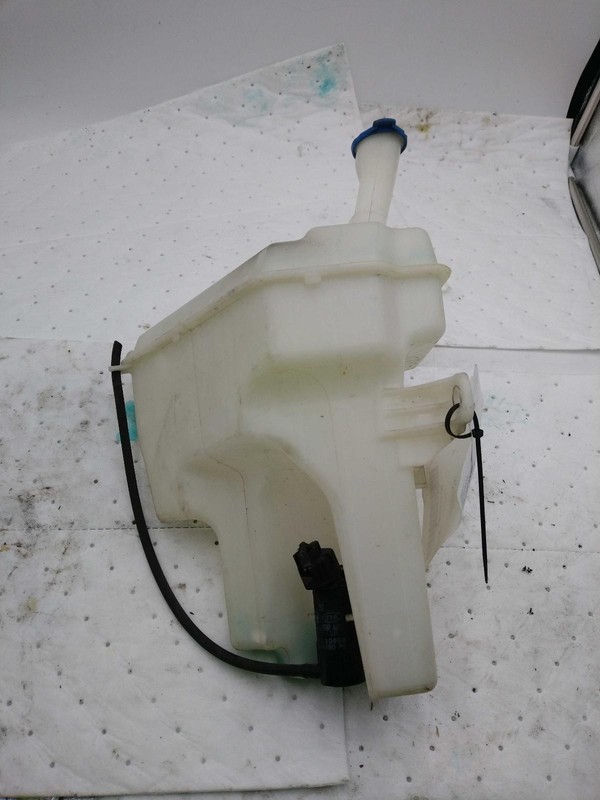 2011 Hyundai Elantra Washer Fluid Reservoir OEM Black 148K Miles 986103X000
