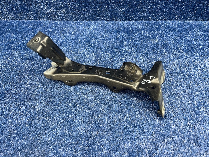 2015-2020 AUDI A3 S3 FRONT RIGHT PASSENGER SIDE FENDER SUPPORT MOUNT BRACKET OEM