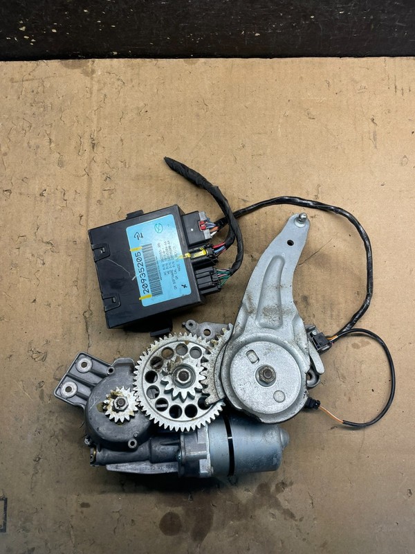 2009-2012 GMC Acadia Power Motor Liftgate Tailgate Control Module X0345 DG