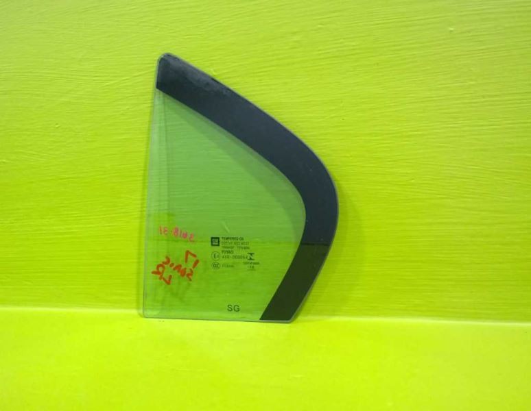 17 18 19 SONIC DRIVER LEFT REAR VENT GLASS OEM 3618-31