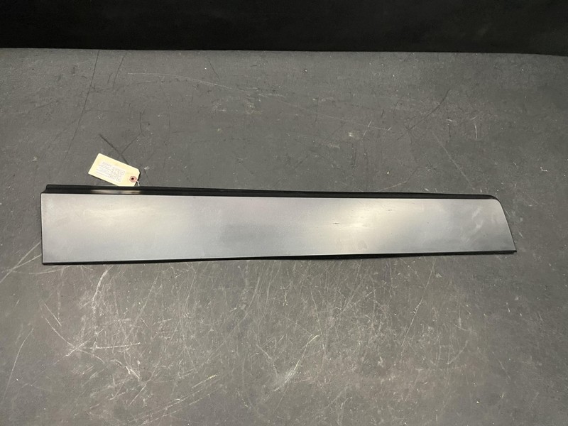 Front Left Door Lower Molding 2018 Buick Encore 95310027 2013 2014 2015 - 2020 X