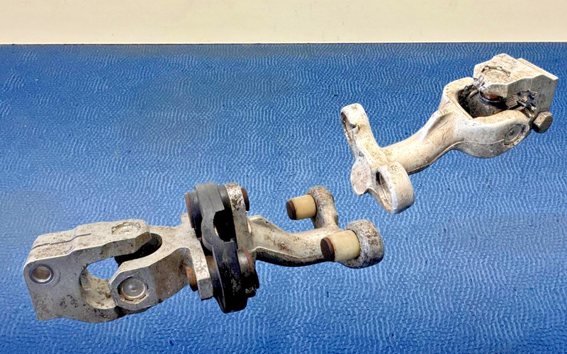 83–93 BMW E30 M3 325i Steering Coupler Coupling Swivel Joint Shaft Linkage OEM