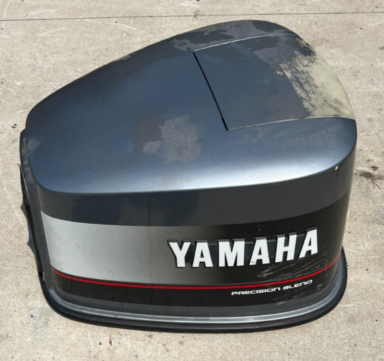 Yamaha 150hp 2 stroke outboard top cowling FRESHWATER! 6G4-42610-41-EK