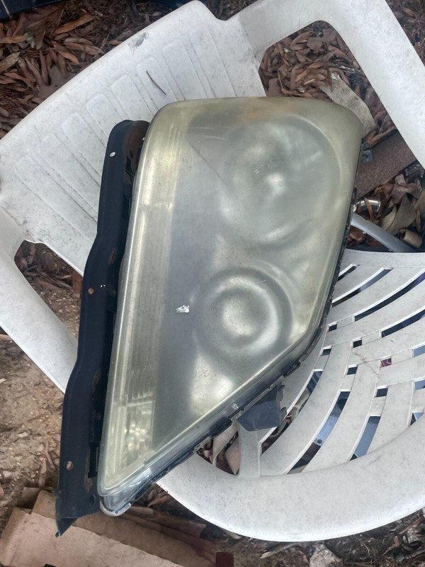 99-03 LEXUS RX300 OEM HALOGEN RH HEADLIGHT ASSEMBLY - PASSENGER SIDE