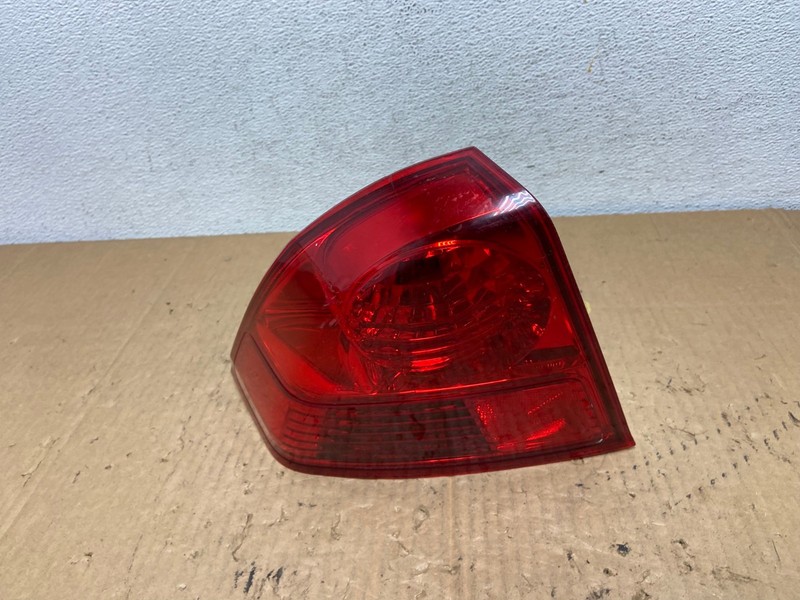 2003 2004 2005 Honda Civic Sedan Left Driver LH Side Tail Light AD2411 LK