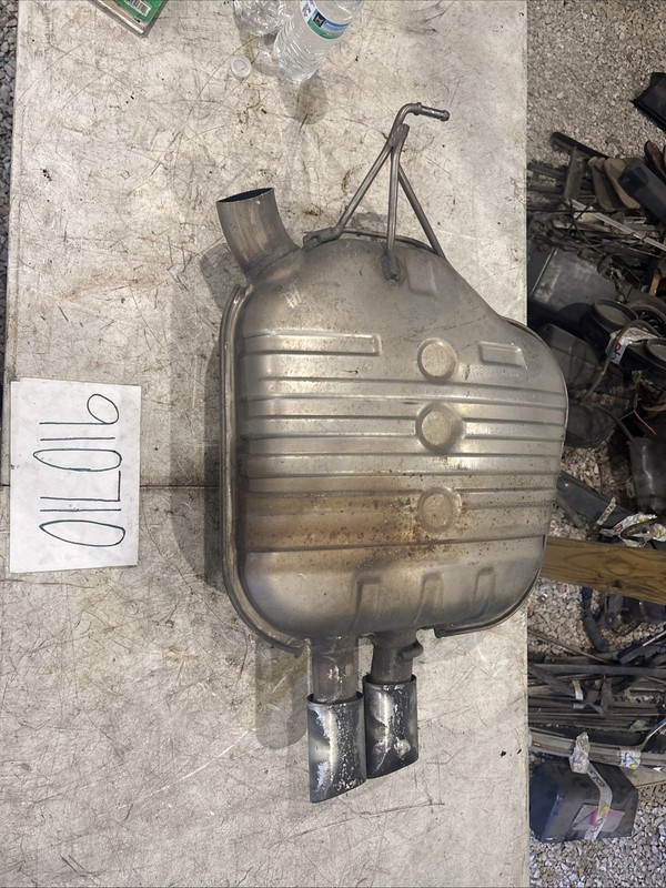 04-07 BMW 525i E60 M54 Rear Exhaust Silencer Muffler 7521702 OEM