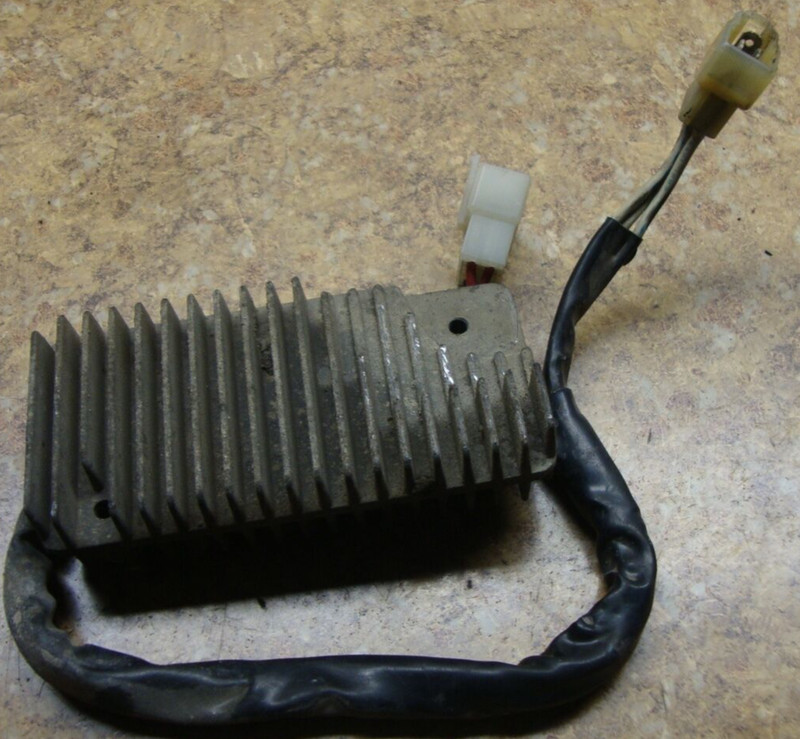 1985 Yamaha Venture XVZ 1200 XVZ1200 D XVZ1200D Voltage Regulator Rectifier 85