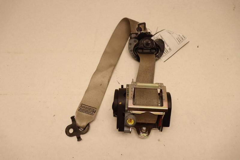 2011-2016 BMW 535I F10 FRONT LEFT DRIVER SIDE SEAT BELT OEM