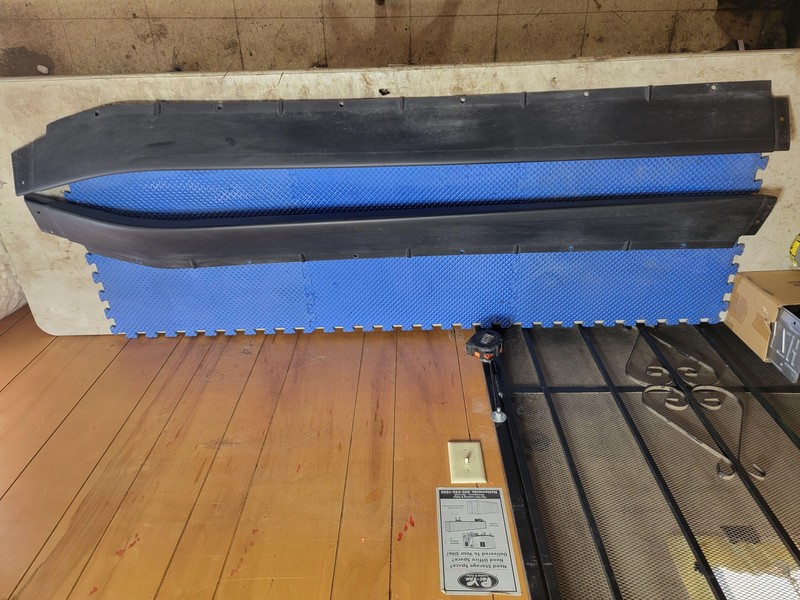 2003 - 2009 Hummer H2 Running Board Trim Cover