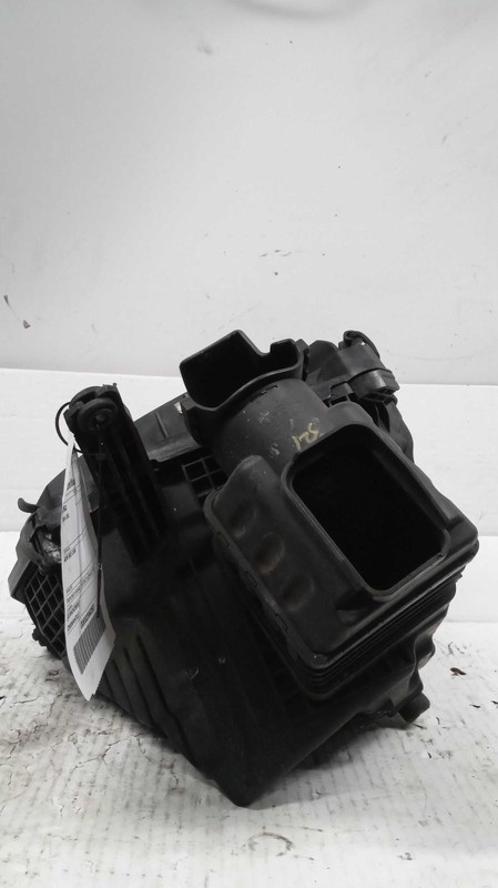 2016 Hyundai Genesis Air Cleaner Assembly OEM 28110B1000 3.8L Black Used