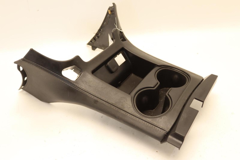 2020 GMC YUKON FRONT CENTER CONSOLE CUP HOLDER DRINK PANEL COVER OEM