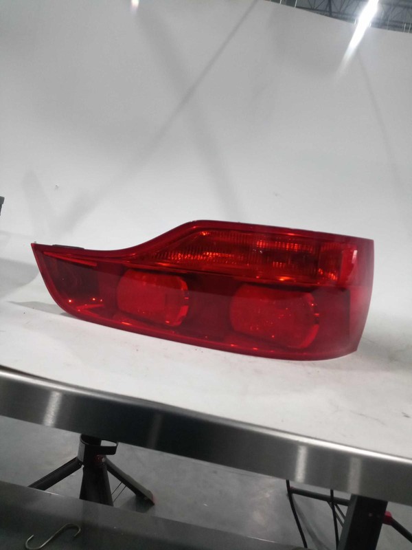 2007 AUDI Q7 Left Tail Light Assembly Grey OEM 381214 Used 204K Miles
