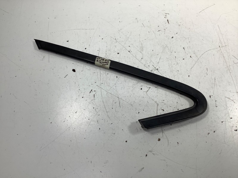 07-08 Honda Fit Right Front Quarter Glass Corner Garnish 73335-SAA-003 OEM