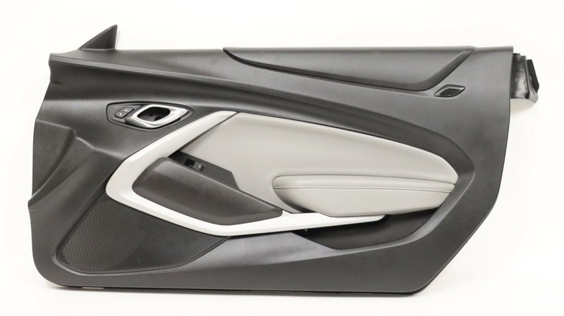 2016-2021 Camaro SS Passenger Side Black Door Panel w/ Gray Leather USED GM