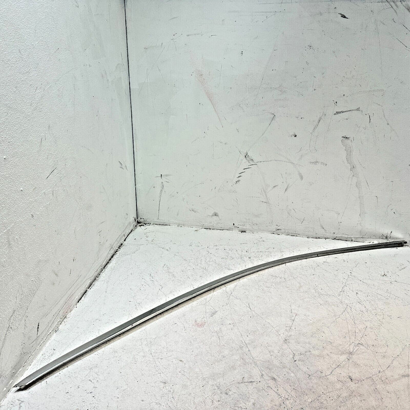 MERCEDES S550 W222 FRONT LEFT DRIVER DOOR WINDOW UPPER UP MOLDING 2014-2017 OEM