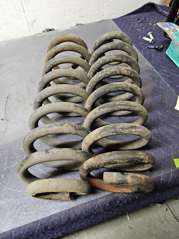 2005 Ford E350 Diesel2pc Front Coil Springs
