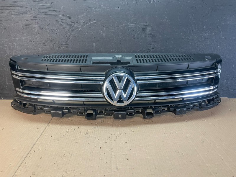 2012 to 2017 Volkswagen Tiguan Front Upper Grill Grille Oem AD8737 DG