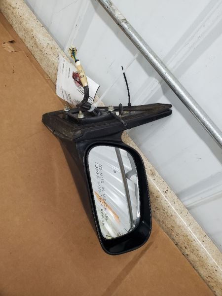 Passenger Right Side View Mirror Power Fits 05-08 VIBE 284104