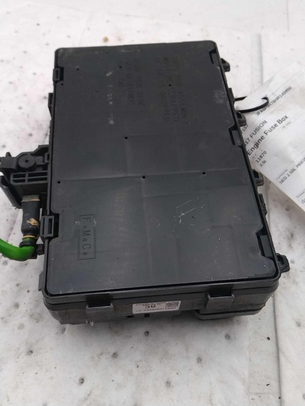 2017 Ford Fusion OEM Fuse Box HG9Z14A068F 2.5L 101K Miles White