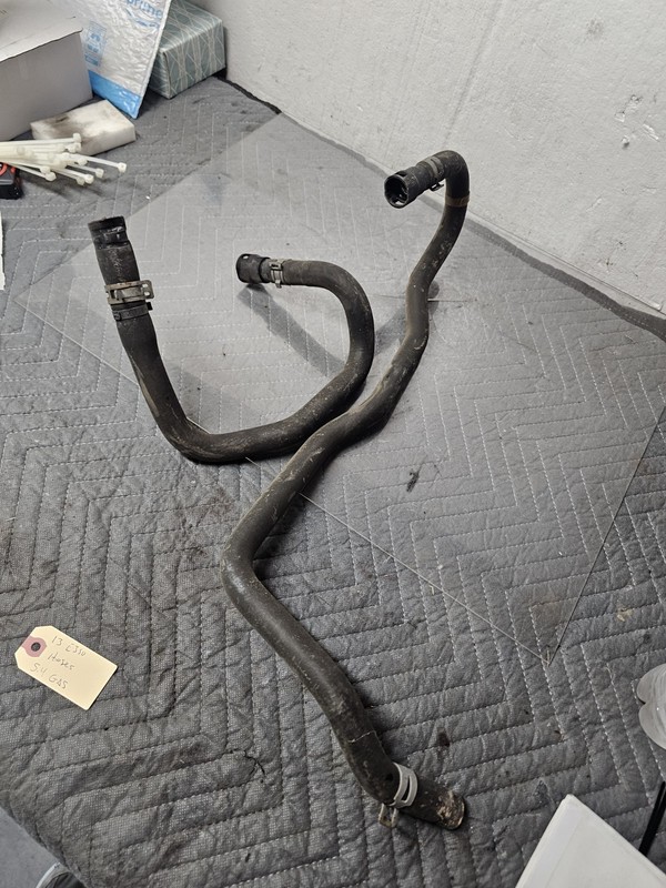 2013 Ford E350 Hoses