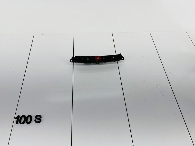 14-17 FIAT 500L FRONT CENTER DASH INSTRUMENT PANEL HAZARD SWITCH BUTTON OEM