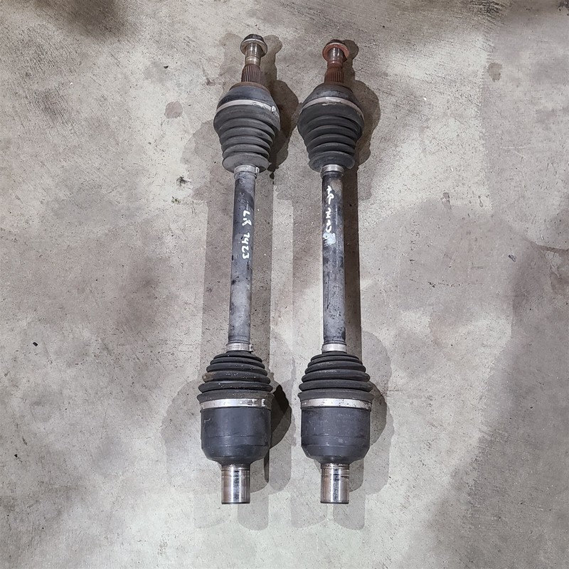 97-04 Corvette C5 Rear Axles Shafts Cv Joints Set Axle Pair Aa7423