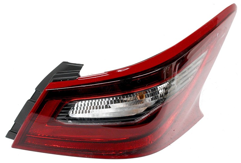 OEM Right Side Halogen Tail Lamp For Nissan Altima Smoked Bezel 26550-9HS1A
