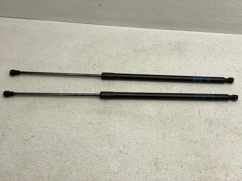 2017-2019 BUICK ENCORE REAR TRUNK TAILGATE SHOCK SUPPORT SET OEM LOT677