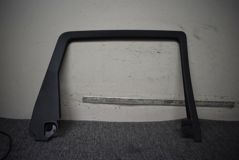 2011-2020 JEEP GRAND CHEROKEE LEFT WINDOW UPPER FRAME FACTORY OEM