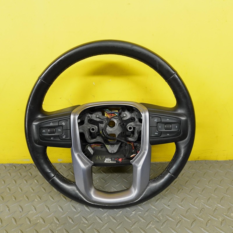 2019-2022 GMC SIERRA 1500 Steering Wheel Black Leather OEM 84646068