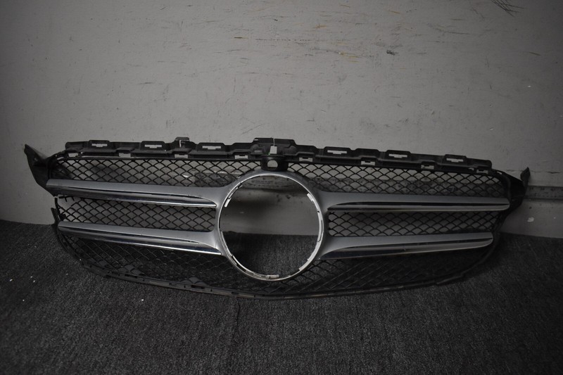 2014-2018 MERCEDES BENZ C CLASS GRILLE FACTORY OEM